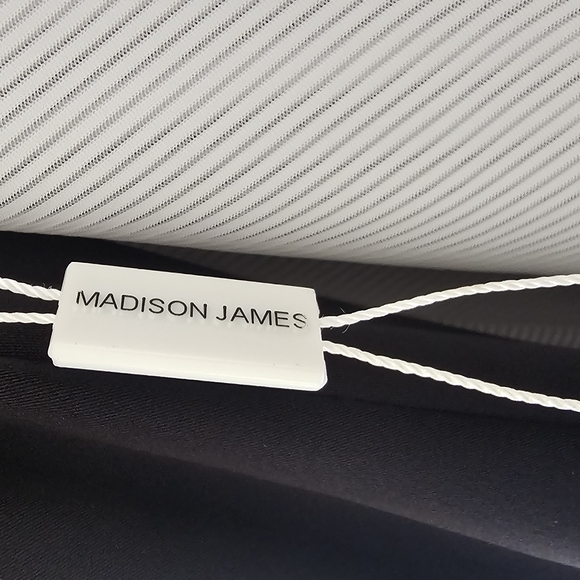 Madison James Elegant Black Evening/Prom,‎ Gown Size 6 - Picture 9 of 10